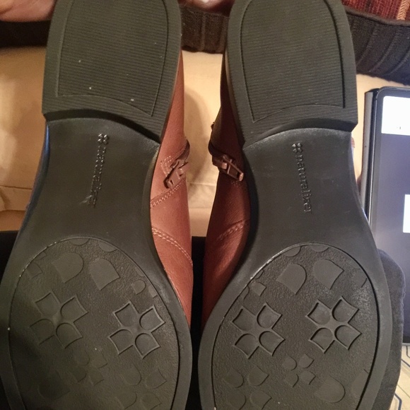 Boots - Picture 8 of 10